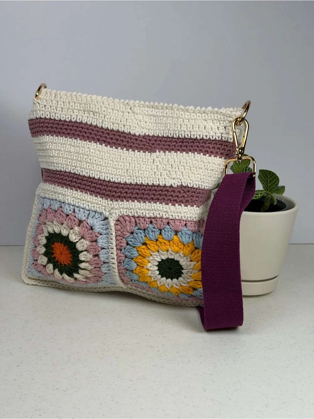 Crochet Granny Square Crossbody Bag Adjustable Strap, Zippered Lined Purse